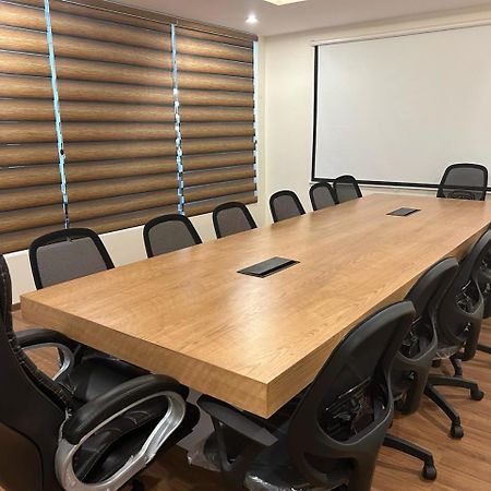 העיר בנגלור Alchemy Suites מראה חיצוני תמונה